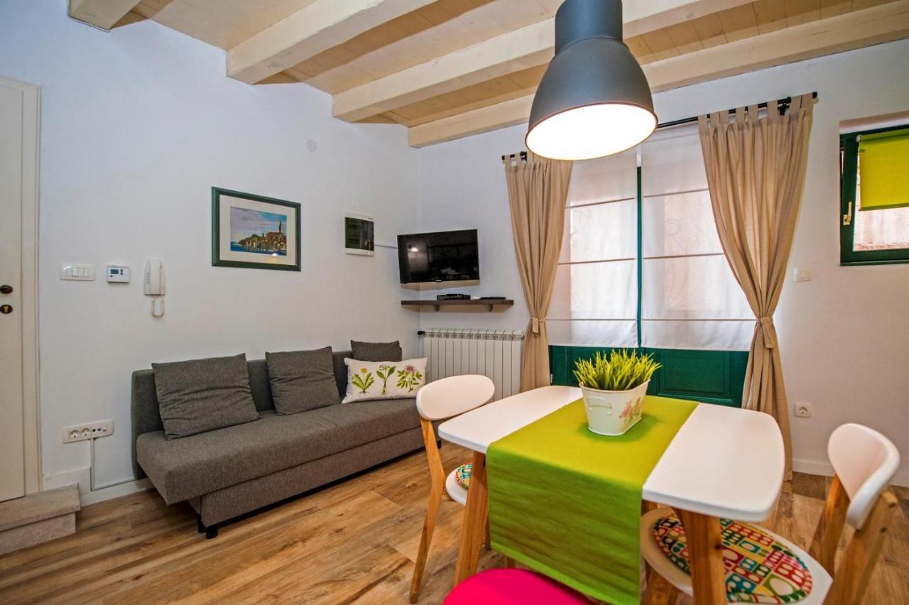 Apartments Tizi 罗维尼 外观 照片