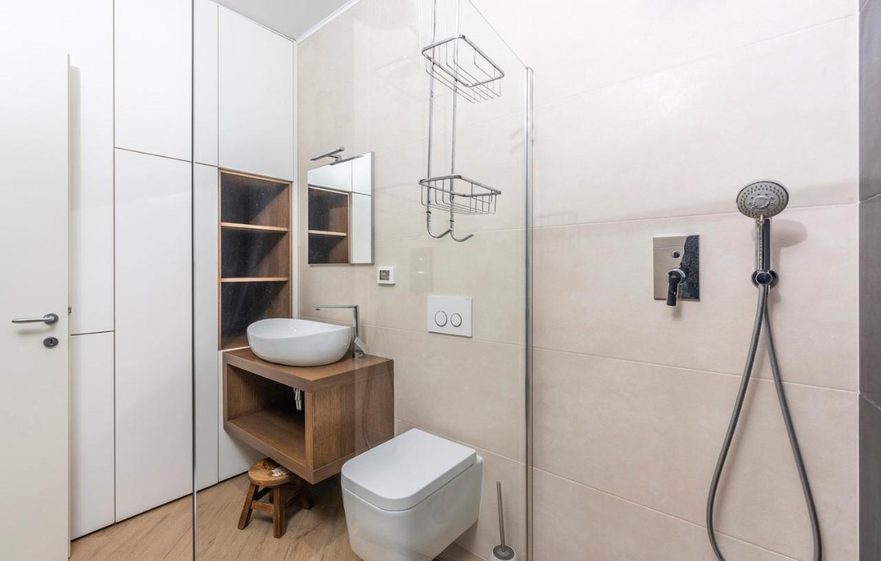 Apartments Tizi 罗维尼 外观 照片