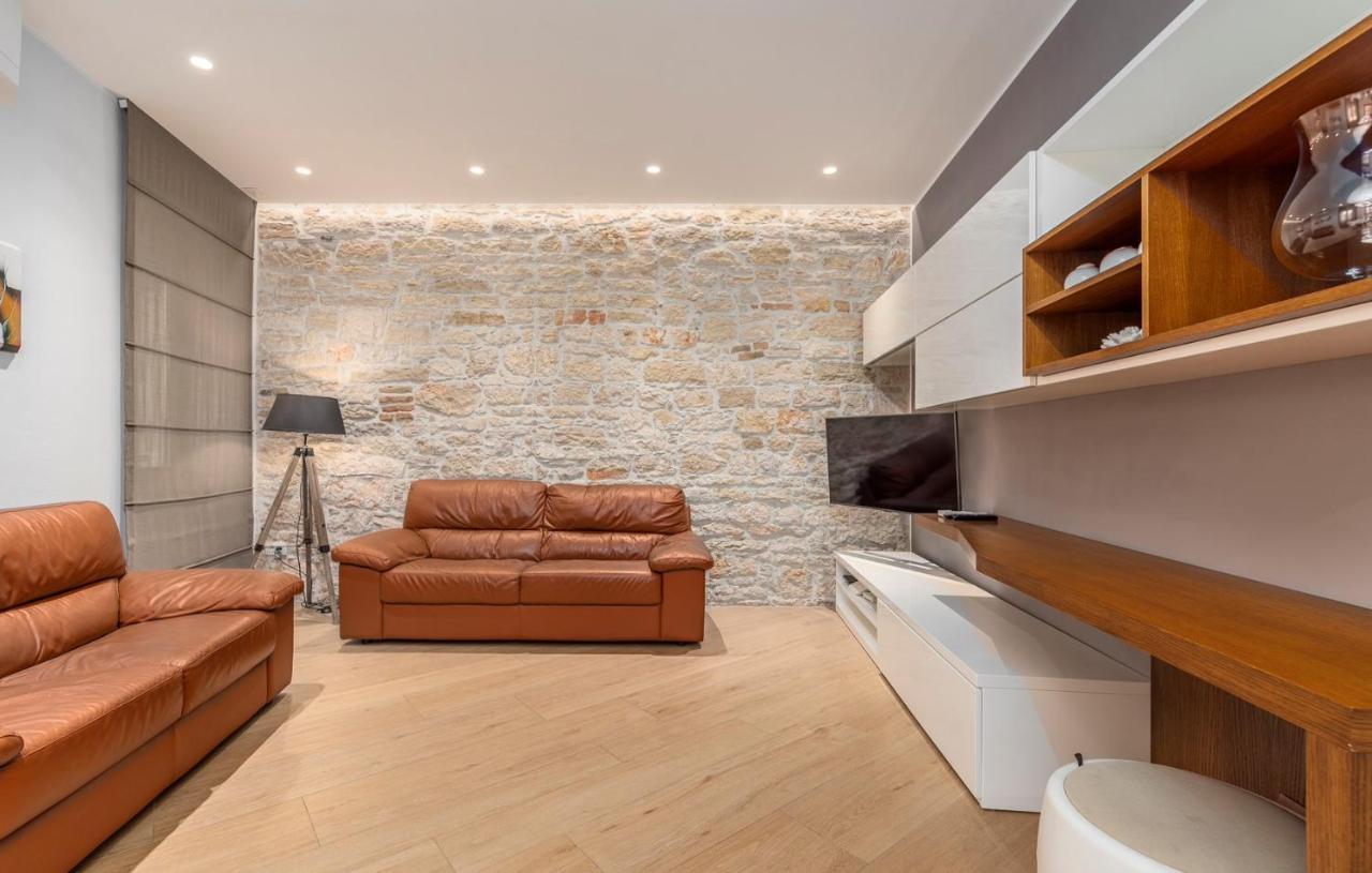 Apartments Tizi 罗维尼 外观 照片